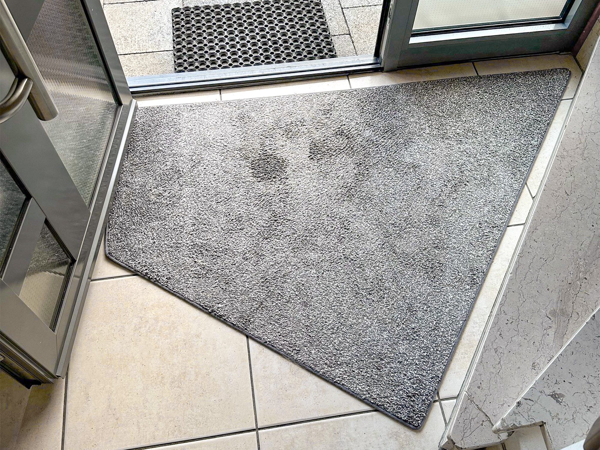 Jede Fußmatte ein Unikat